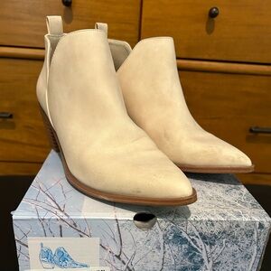 Women’s cream booties